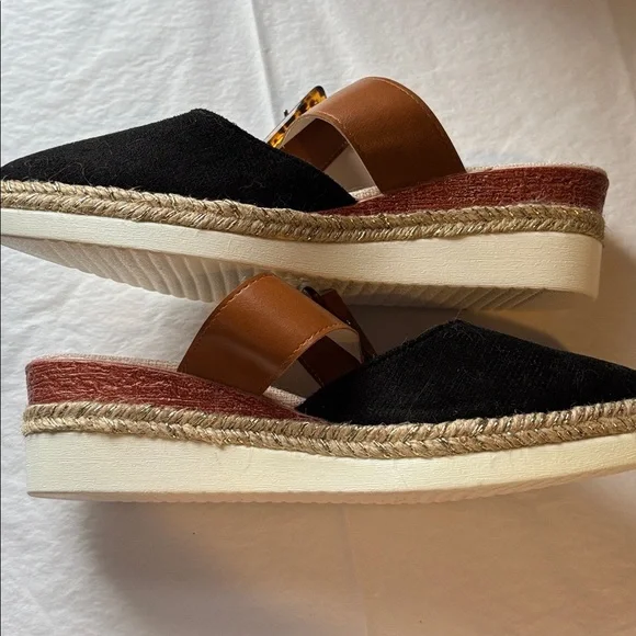 Pointy toe wedge slides - Picture 4 of 5